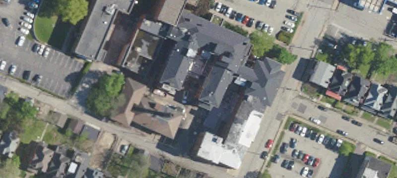 Office Space with 500+ Windows