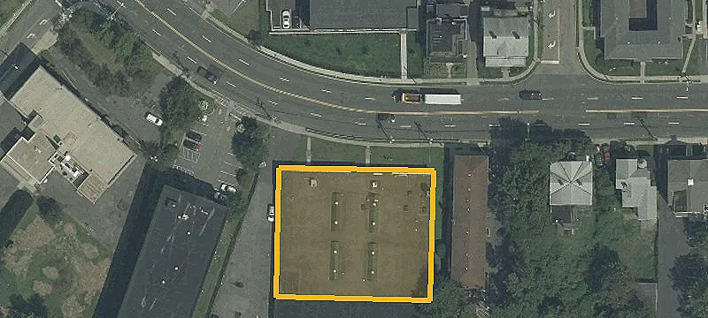 Single-Story Industrial Warehouse Building