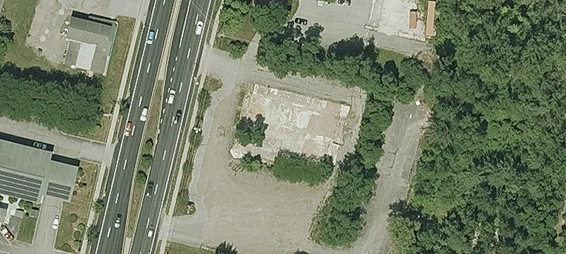 Commercial Land with Greenhouse