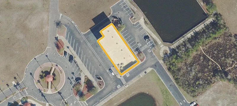 High-Visibility Retail Center Space