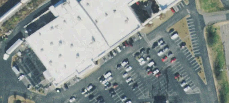 Shopping Center with Major Tenant Mix