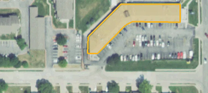 Shopping Center In-Line Space