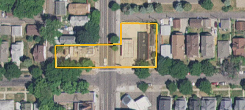 Freestanding Hard-Corner Storefront