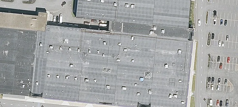 Shopping Center Retail Space with Flexible Layout