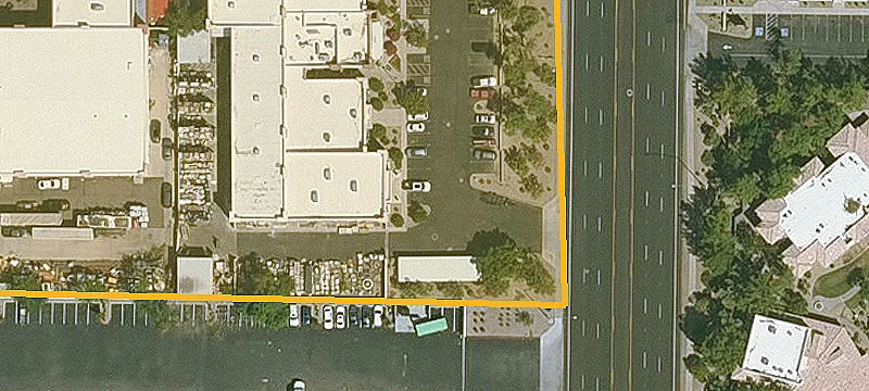 Warehouse with Five Loading Docks