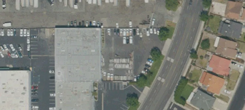 Warehouse with Secured Yard