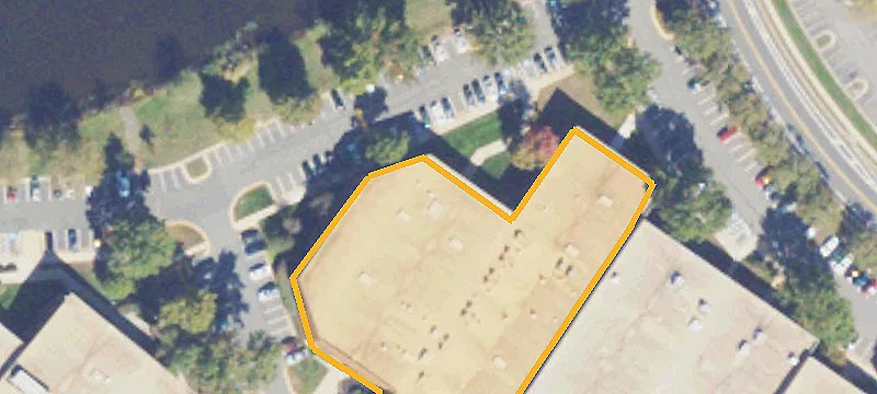 Flex Space at Sullyfield Commerce Center