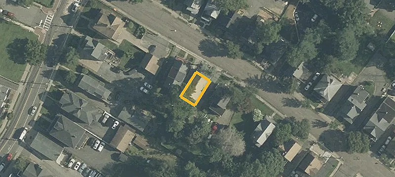 Renovated Half-Duplex with Walkout Lower Level