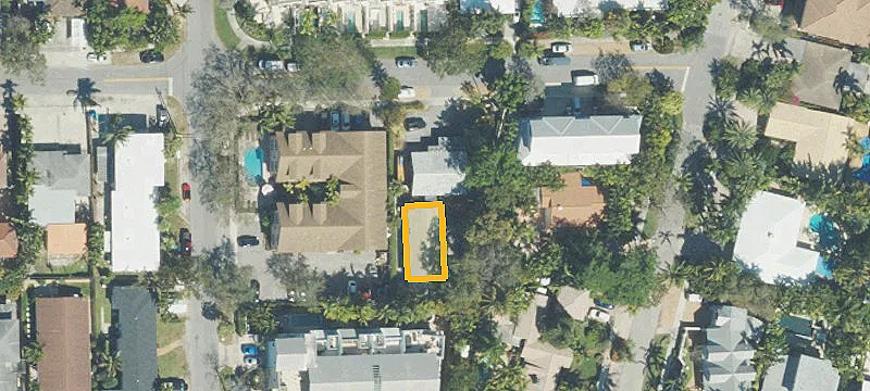Renovated Furnished Duplex with Central A/C