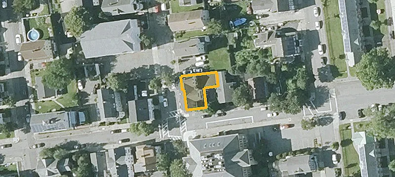 Historic Duplex with Two-Story Layout