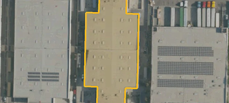 Sprinklered Warehouse with Dock-Grade Loading