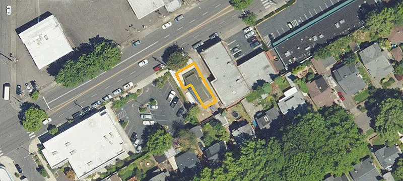 Multi-Tenant Retail Building