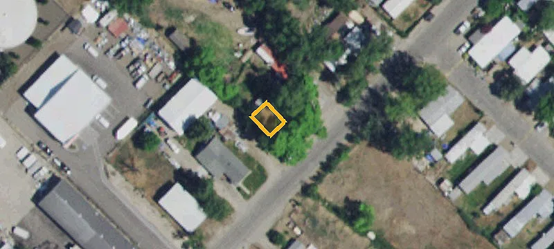 Residential Land for Three-Story Building