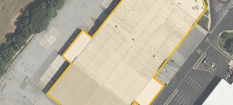 Industrial Warehouse with Dock-Expandable Capacity