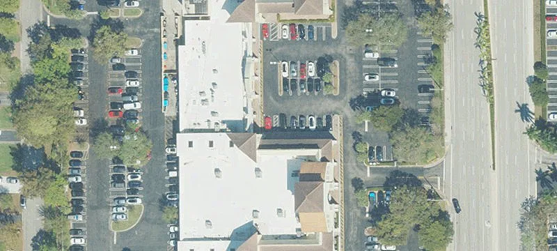 Shopping Center with Six Access Points