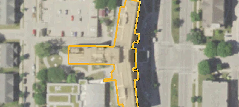 Quadplex with Storefront