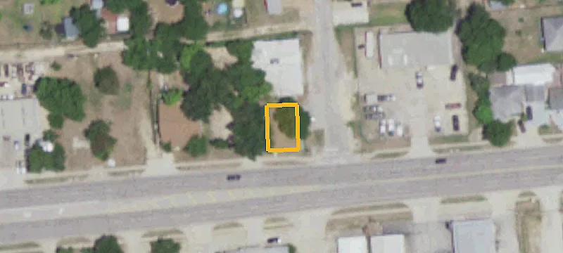 Single-Story Office Building with Adjacent Lot