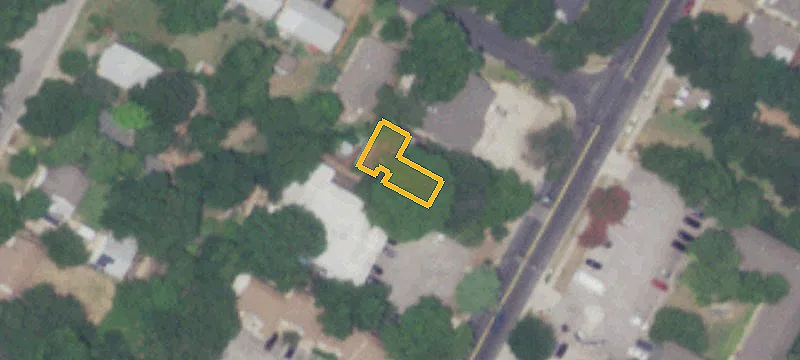6-Unit Apartment Building