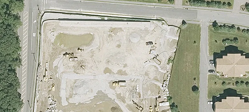 Ground-Level Retail Space with Flexible Layout