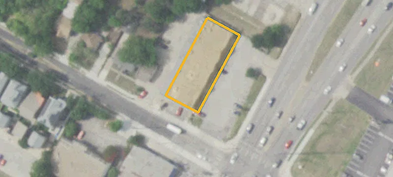 Retail Space with High Visibility