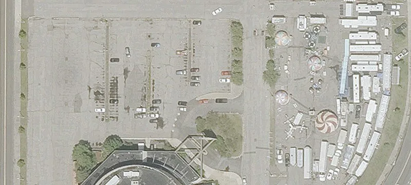 Distribution Center with Trailer Parking