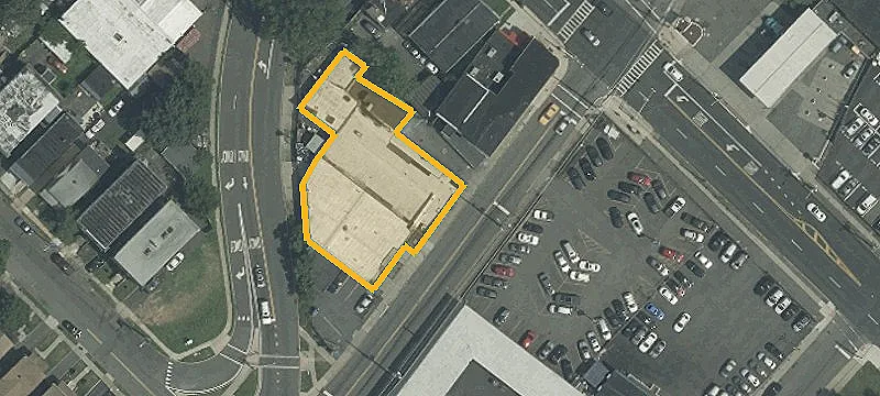 Warehouse with Five Drive-In Doors