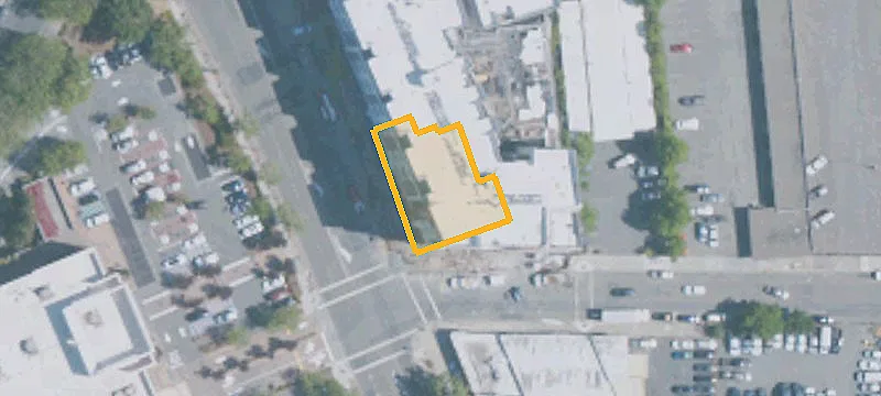 Ground-Floor Retail End Cap
