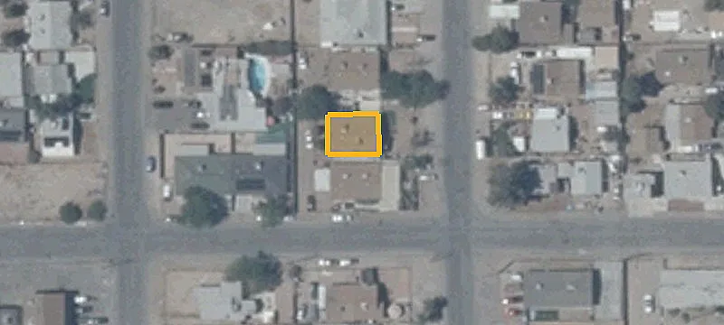 Duplex with Ample Parking