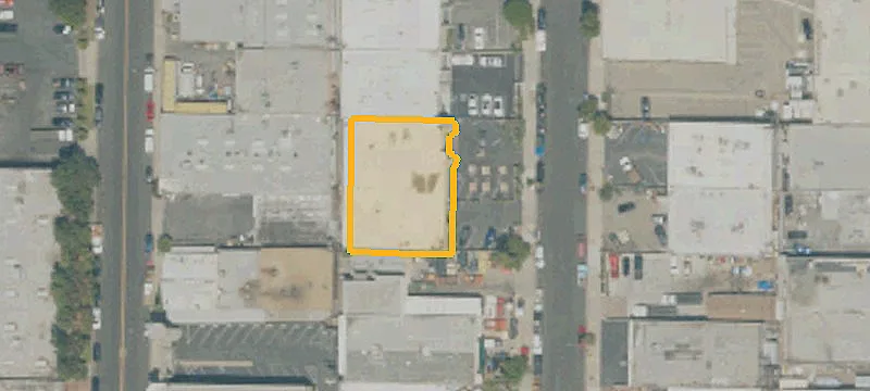 Freestanding Flex Space with Large Yard