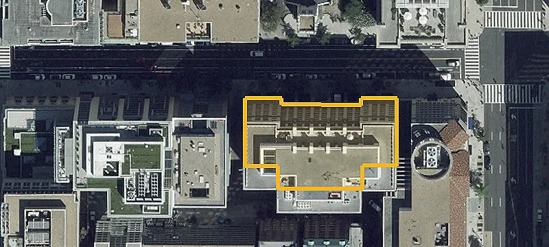 Office Units with Elevator Exposure
