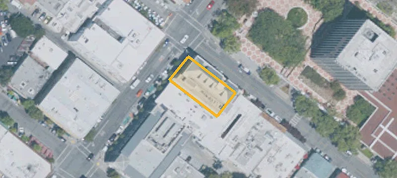 Coffee Shop Space with Double Entrances