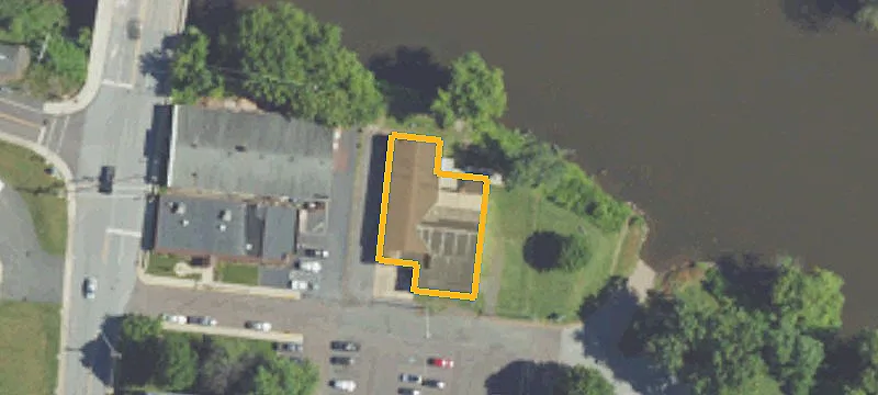 Showroom Building with Parking Lot