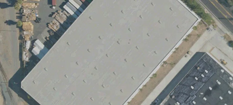 Freestanding Dock-High Warehouse