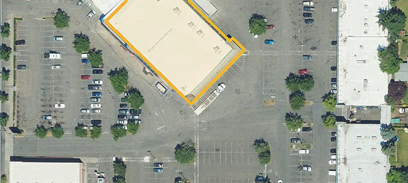 Retail Space at Signalized Intersection