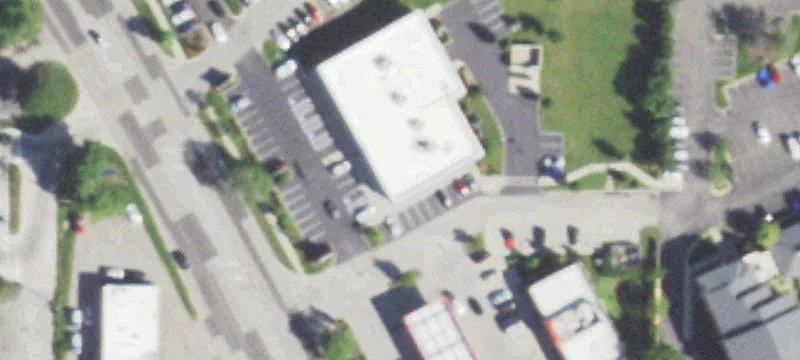 Shopping Center with High-Pylon Visibility