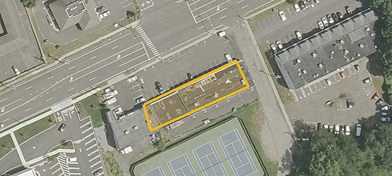 Flex Space with Overhead Door