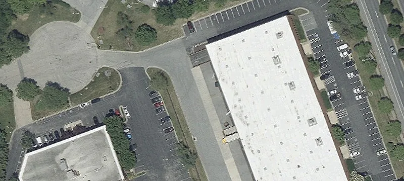 Warehouse Space with Four Docks