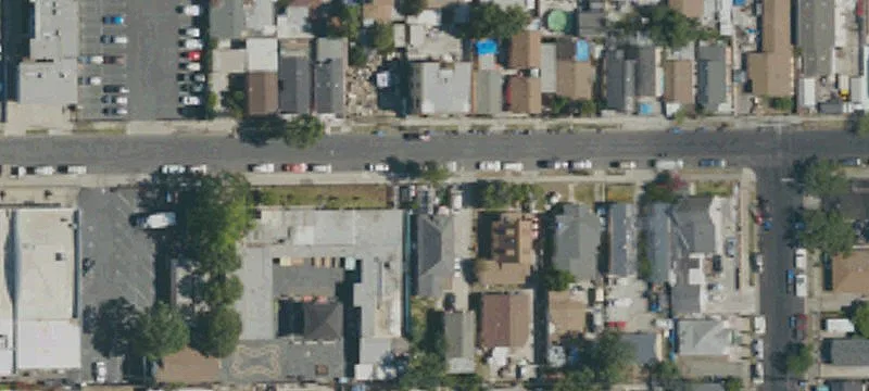 Triplex with Long-Wide Driveway