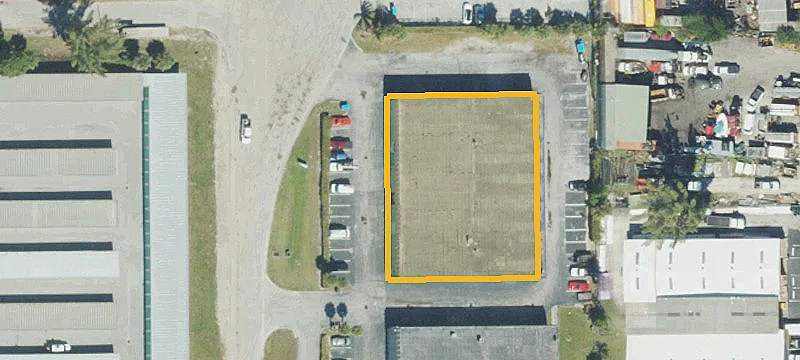 Flex Space Office/Warehouse with Roll-Up Door