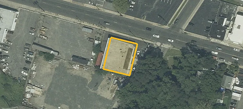 Auto Shop with On-Site Parking