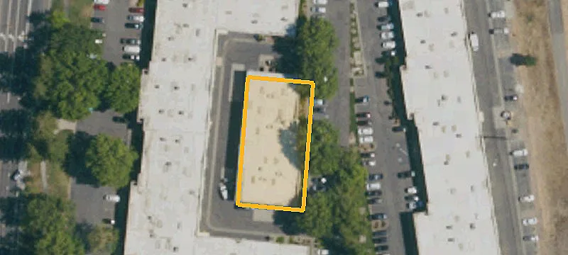 Flex Space with Grade-Level Roll-Up Doors