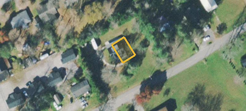 Live-Work Building With No Restrictions