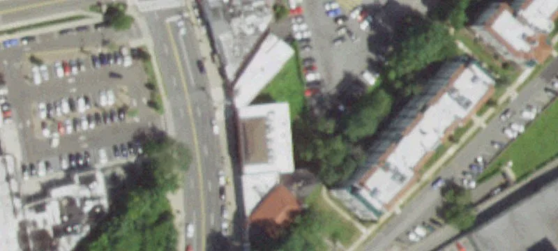 Single-Story Retail Strip Mall with 78-Foot Frontage