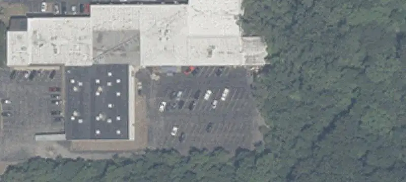 Manufacturing Facility with Dock Doors