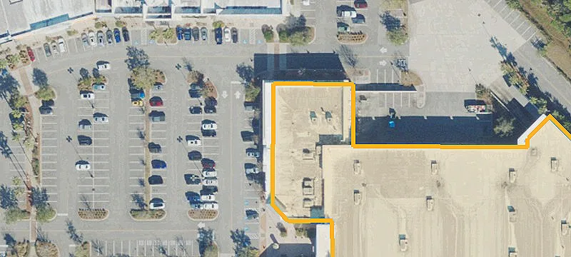 Regional Shopping Center with Signalized Access