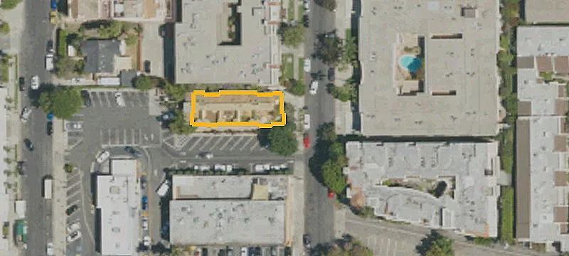 Five-Townhome Apartment Building with Garages
