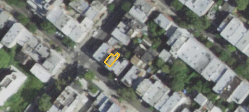 4-Unit Multifamily Building