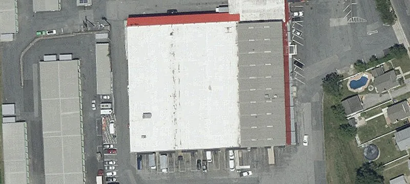 Industrial Warehouse with Abundant Loading