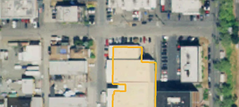 Fully Sprinklered Warehouse with Dock-High Doors