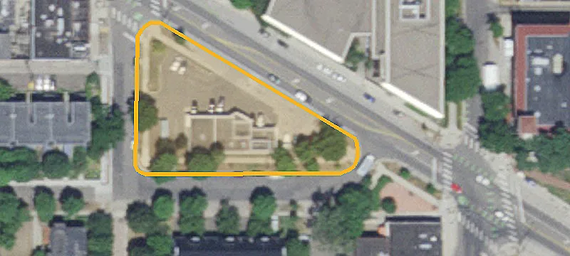 Restaurant Building with Walk-In Refrigeration